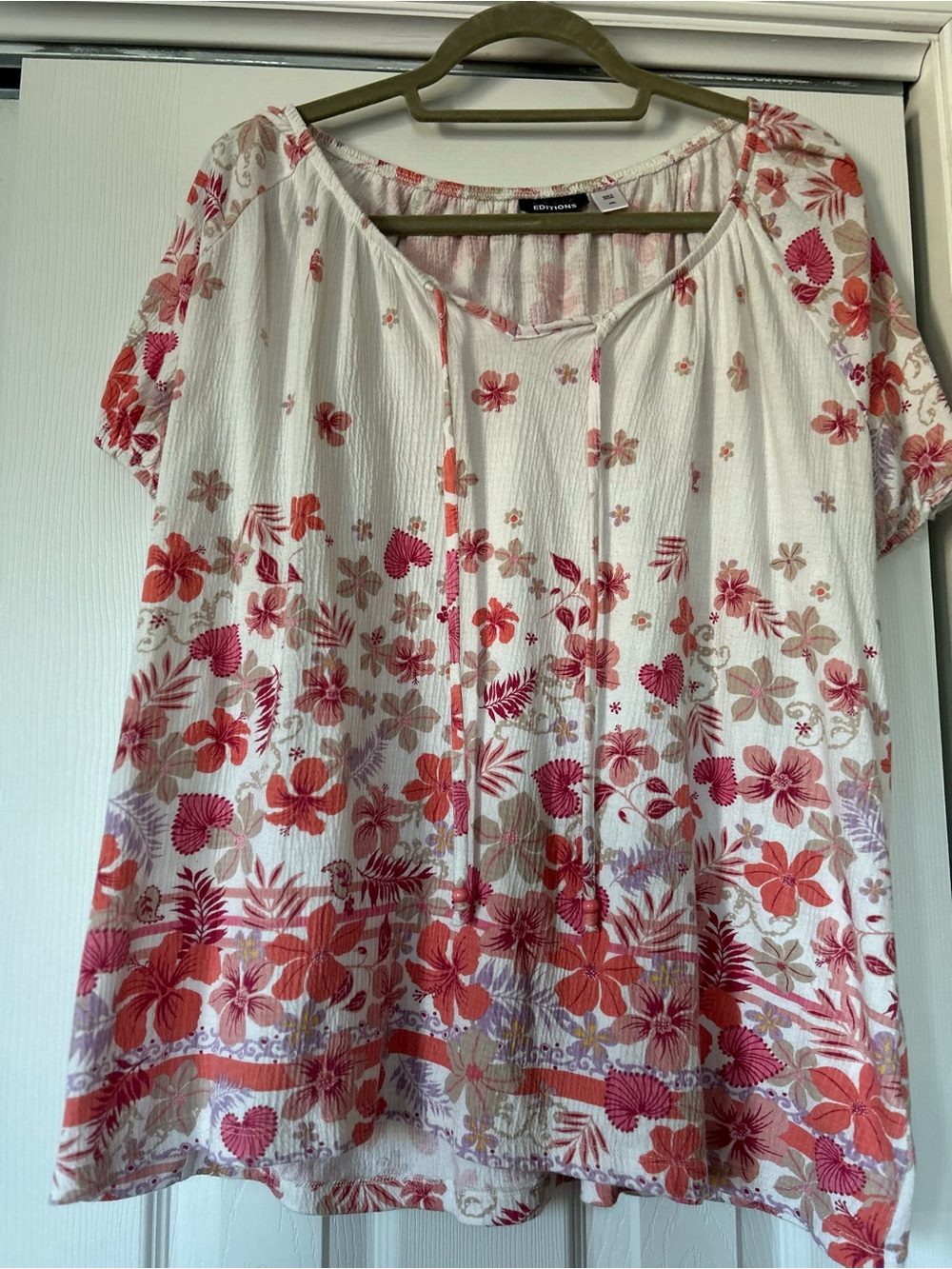 New Editions White Floral Peasant Top in Coral Pink